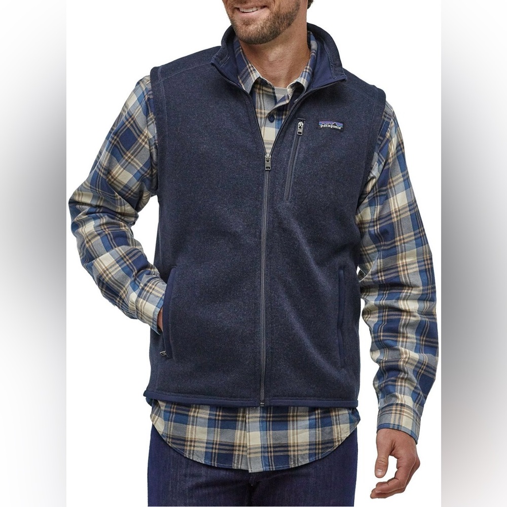 Patagonia Men’s Navy Full-Zip Fleece Vest size large